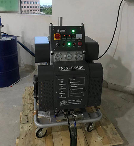聚脲施工有哪些好用的机器(图1) H5600液压聚脲施工机器
